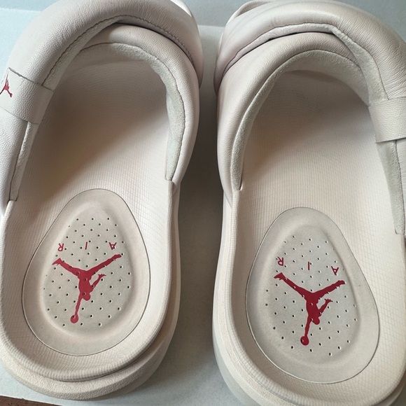 Nike Jordan “Sophia” Light Pink Slide Sandals Size 9 EUC! - Picture 3 of 8
